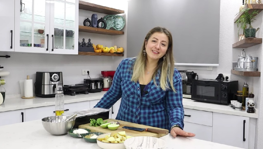 Yeşil Elmalı Patates Salatası Tarifi