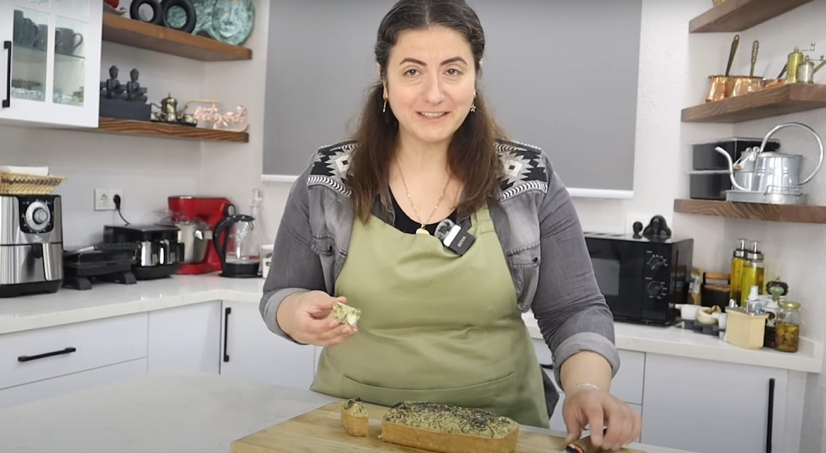 Ispanak ve Lor Peynirli Glutensiz Tuzlu Kek